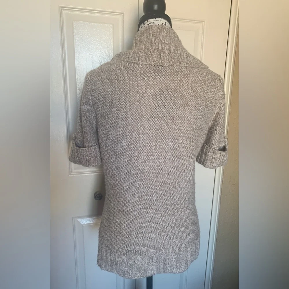 89th & Madison Tan Short Sleeve Cableknit Cowlneck Sweater